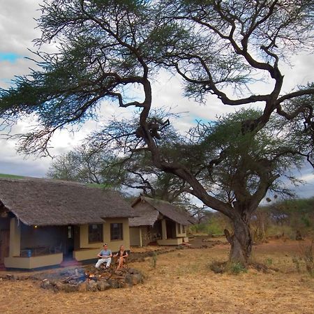 Severin Safari Camp Tsavo West National Park Екстериор снимка