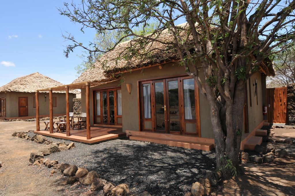 Severin Safari Camp Tsavo West National Park Стая снимка